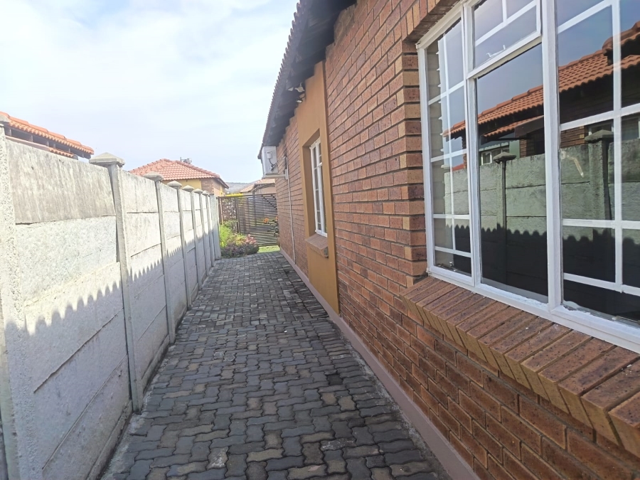 3 Bedroom Property for Sale in Waterval East North West